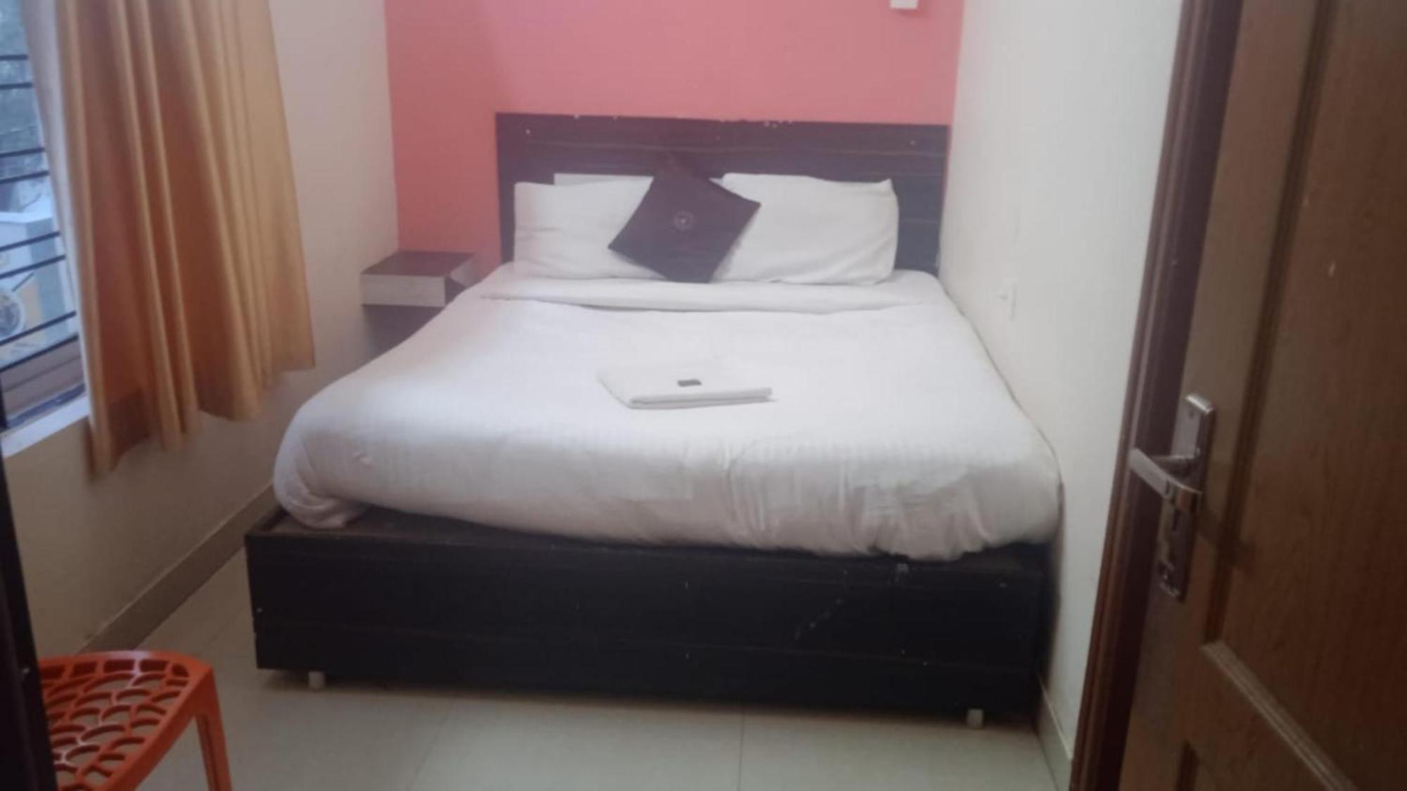 Goroomgo Blue Bell Bhubaneswar - Well Decorated Room -Wifi And Parking Facilities Available 외부 사진