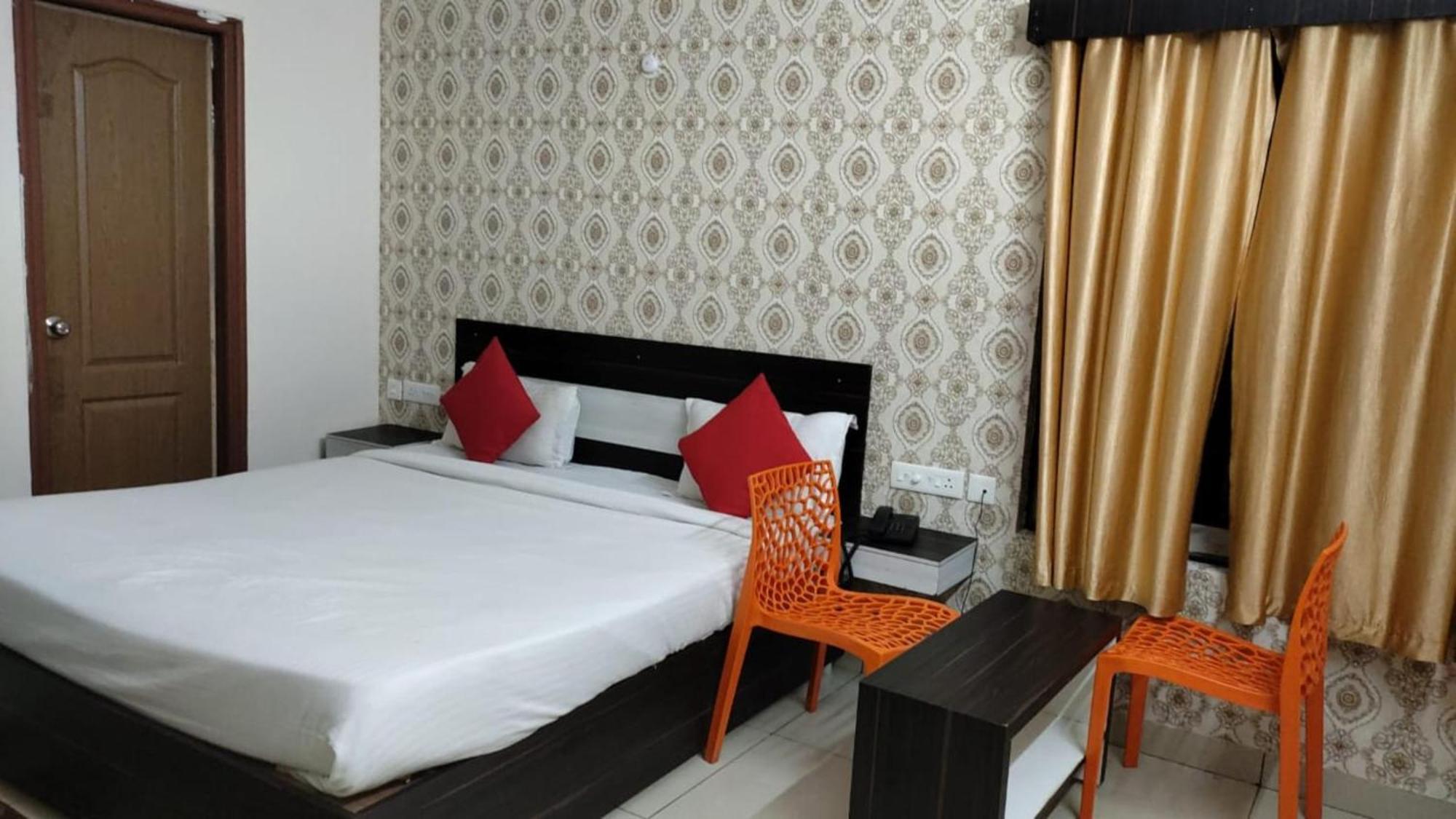 Goroomgo Blue Bell Bhubaneswar - Well Decorated Room -Wifi And Parking Facilities Available 외부 사진