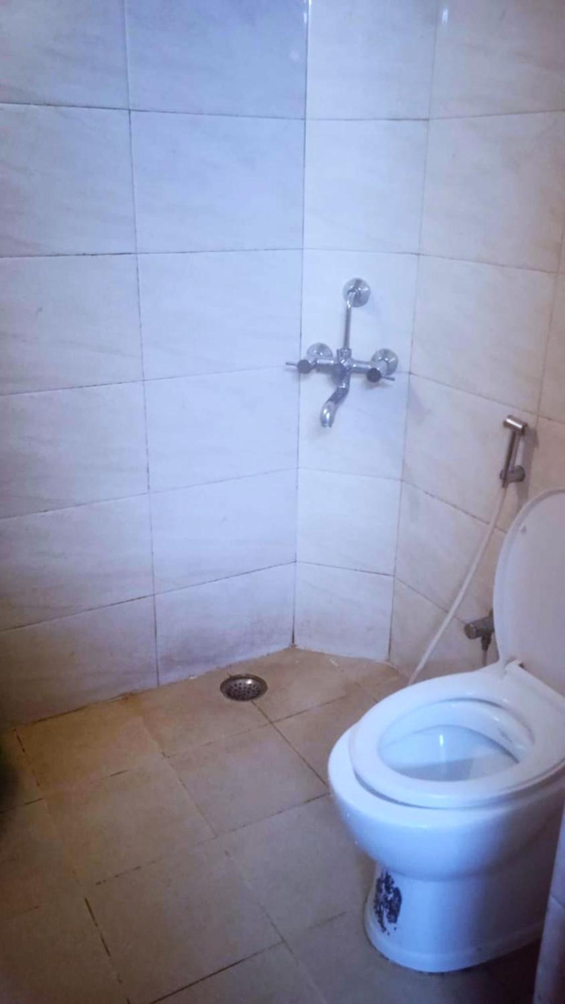 Goroomgo Blue Bell Bhubaneswar - Well Decorated Room -Wifi And Parking Facilities Available 외부 사진